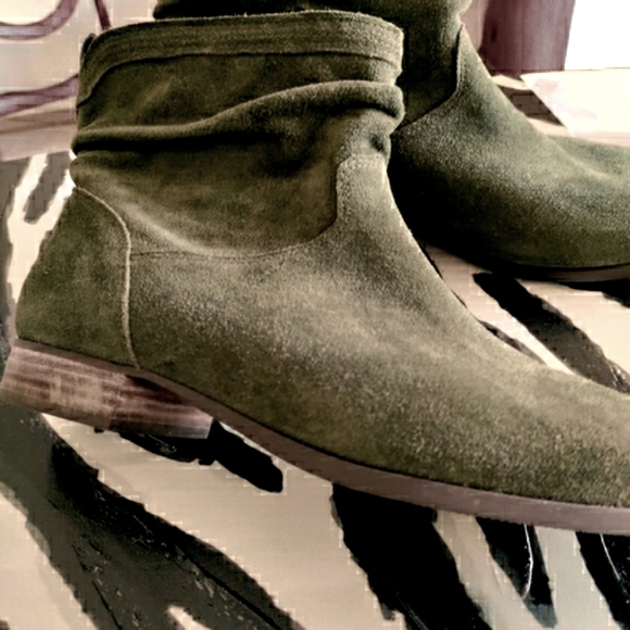 Ugg Koolaburra Booties - Picture 2 of 5